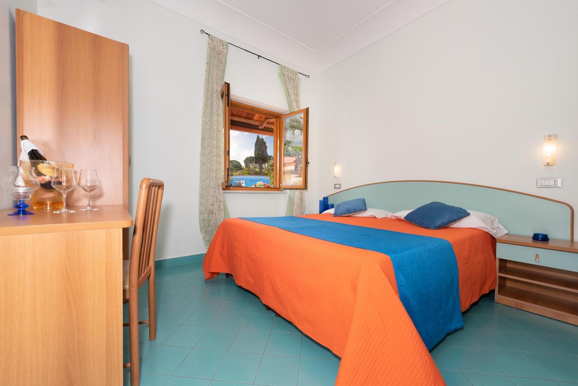 Hotel Villa Sirena Sant'Angelo  Buitenkant foto