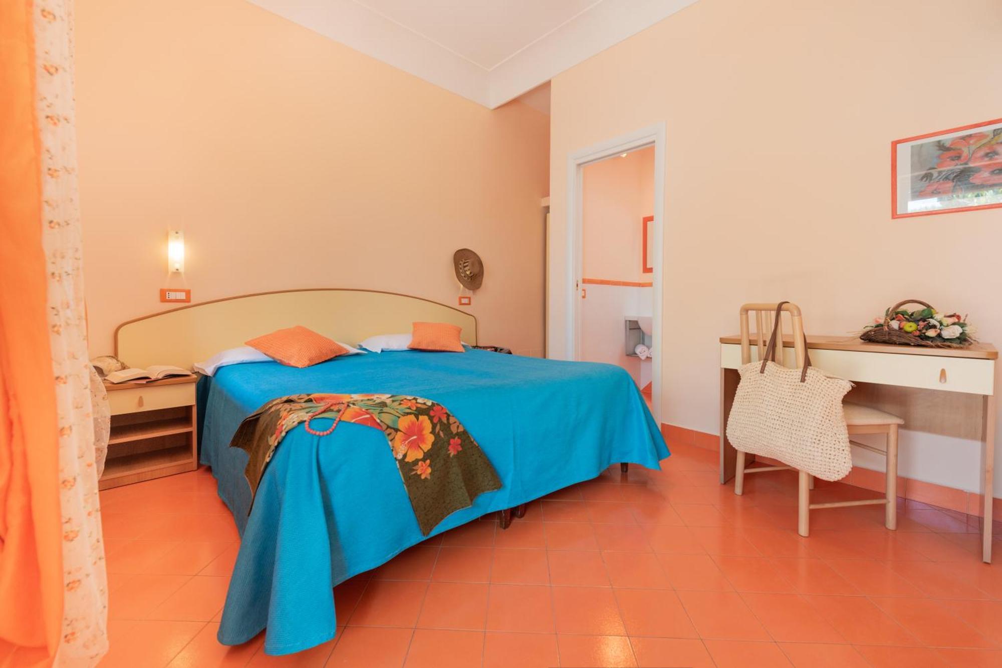 Hotel Villa Sirena Sant'Angelo  Buitenkant foto