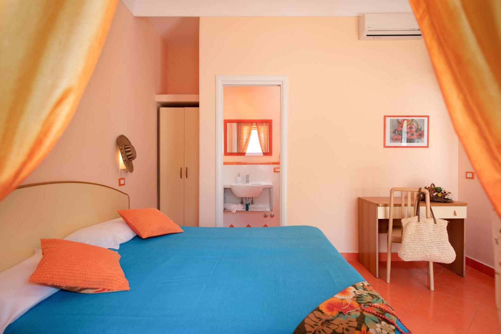 Hotel Villa Sirena Sant'Angelo  Buitenkant foto