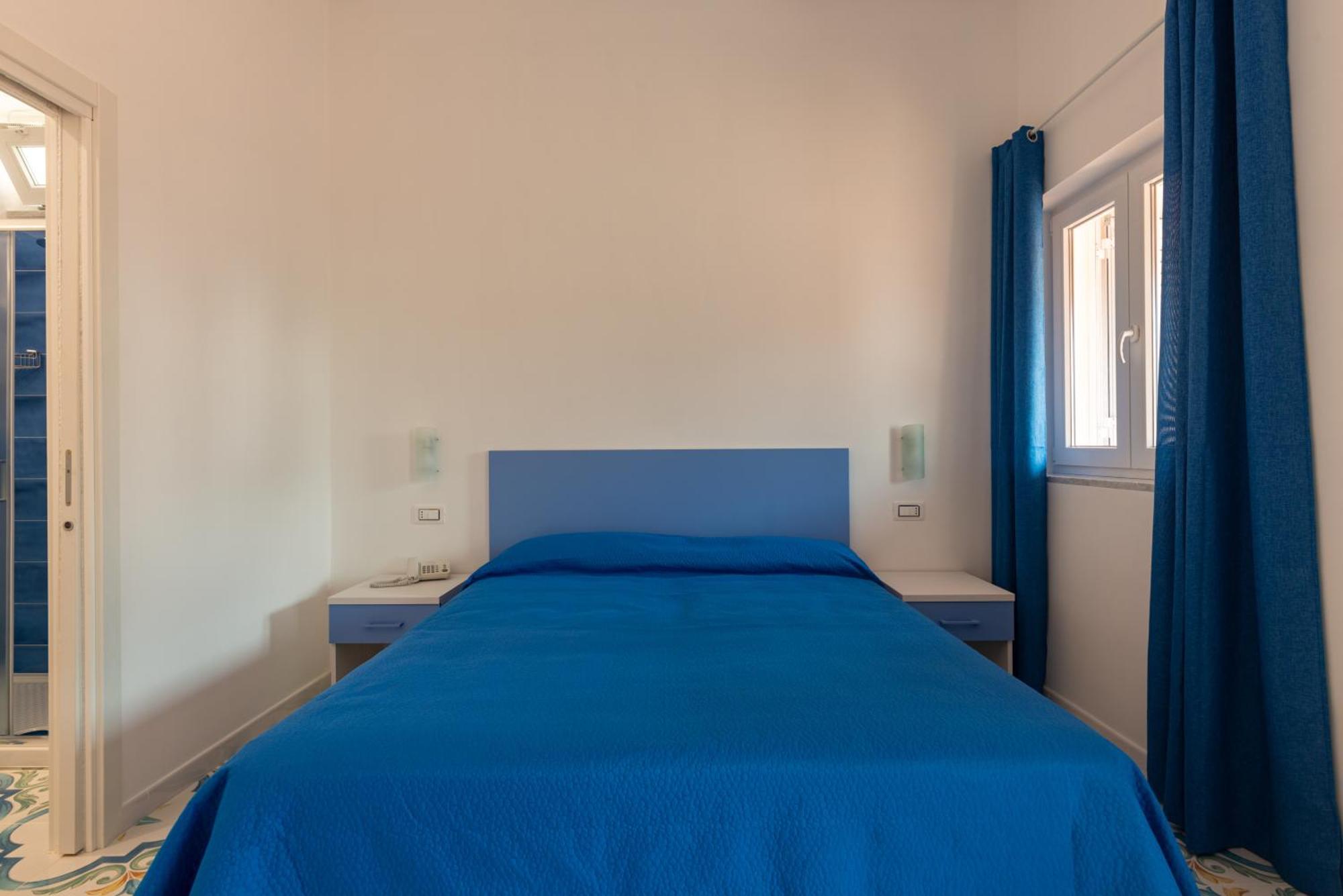 Hotel Villa Sirena Sant'Angelo  Buitenkant foto