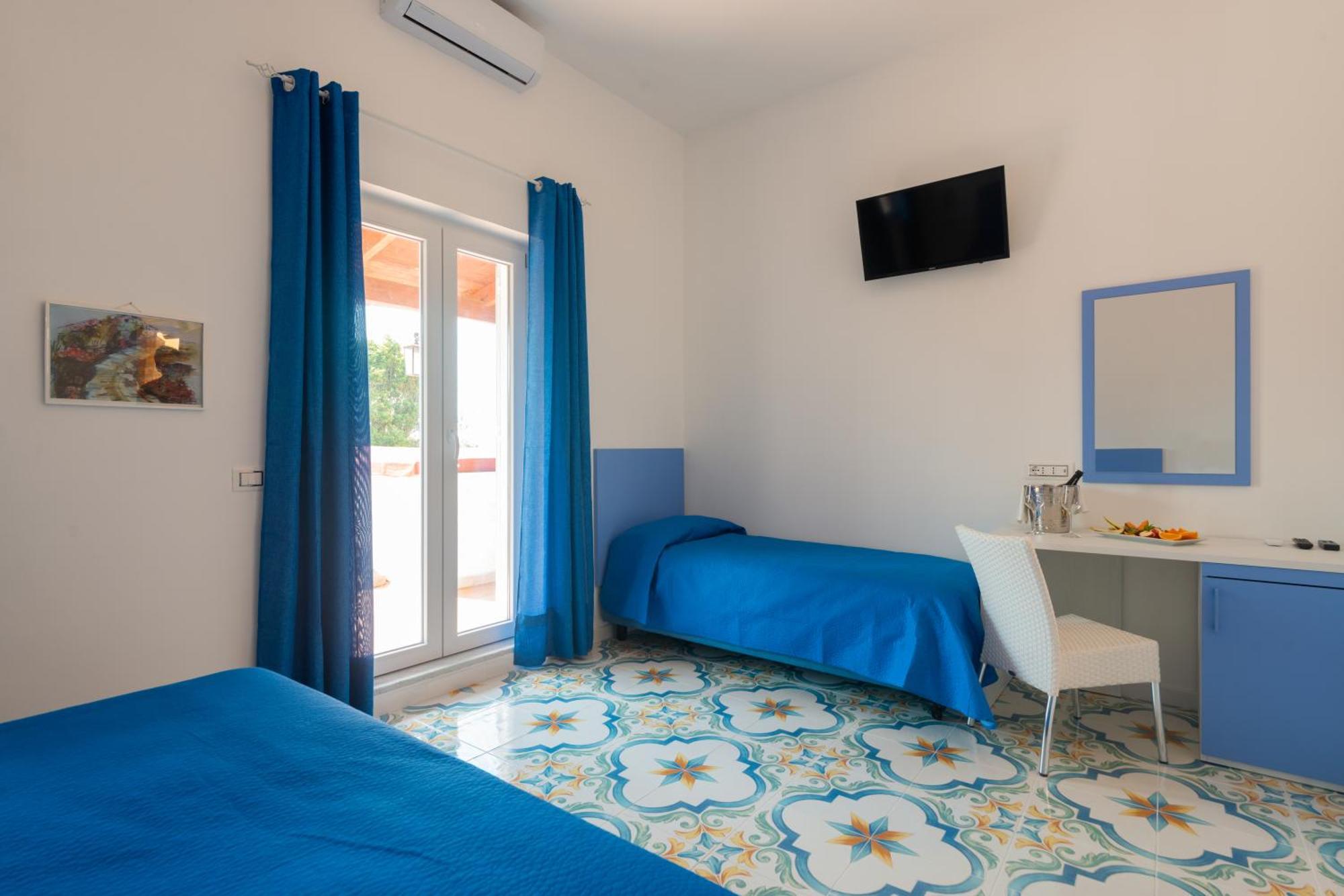 Hotel Villa Sirena Sant'Angelo  Buitenkant foto