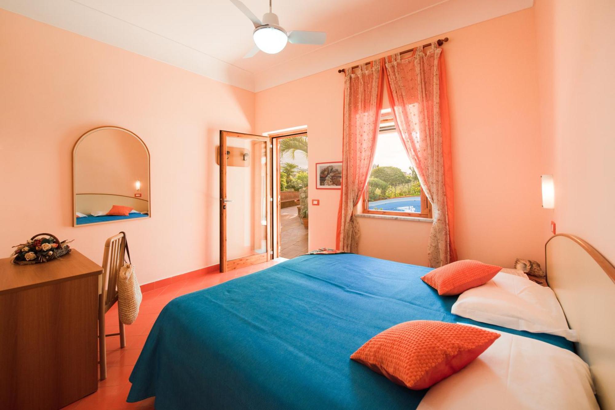 Hotel Villa Sirena Sant'Angelo  Buitenkant foto