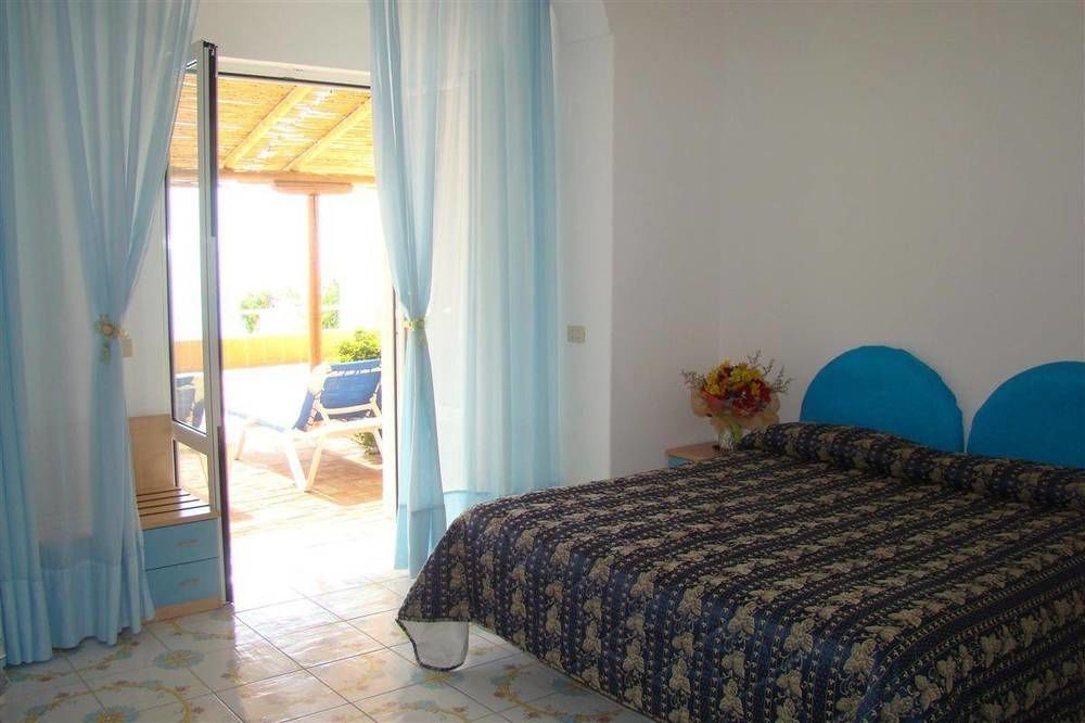 Hotel Villa Sirena Sant'Angelo  Buitenkant foto