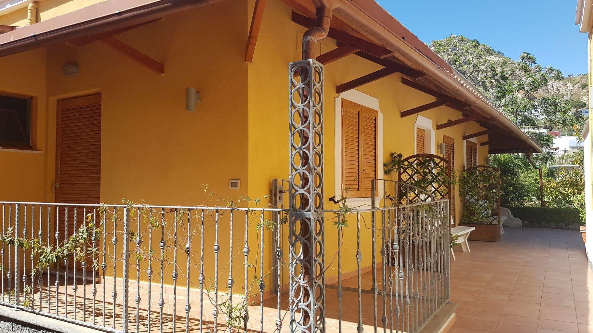 Hotel Villa Sirena Sant'Angelo  Buitenkant foto