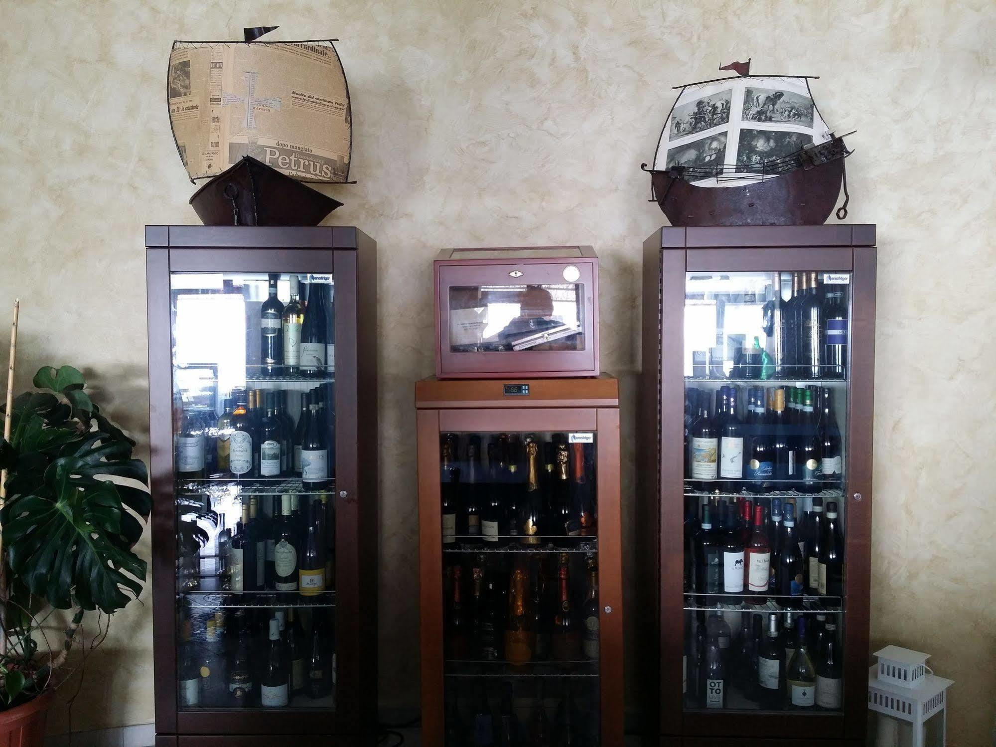 Hotel Villa Sirena Sant'Angelo  Buitenkant foto