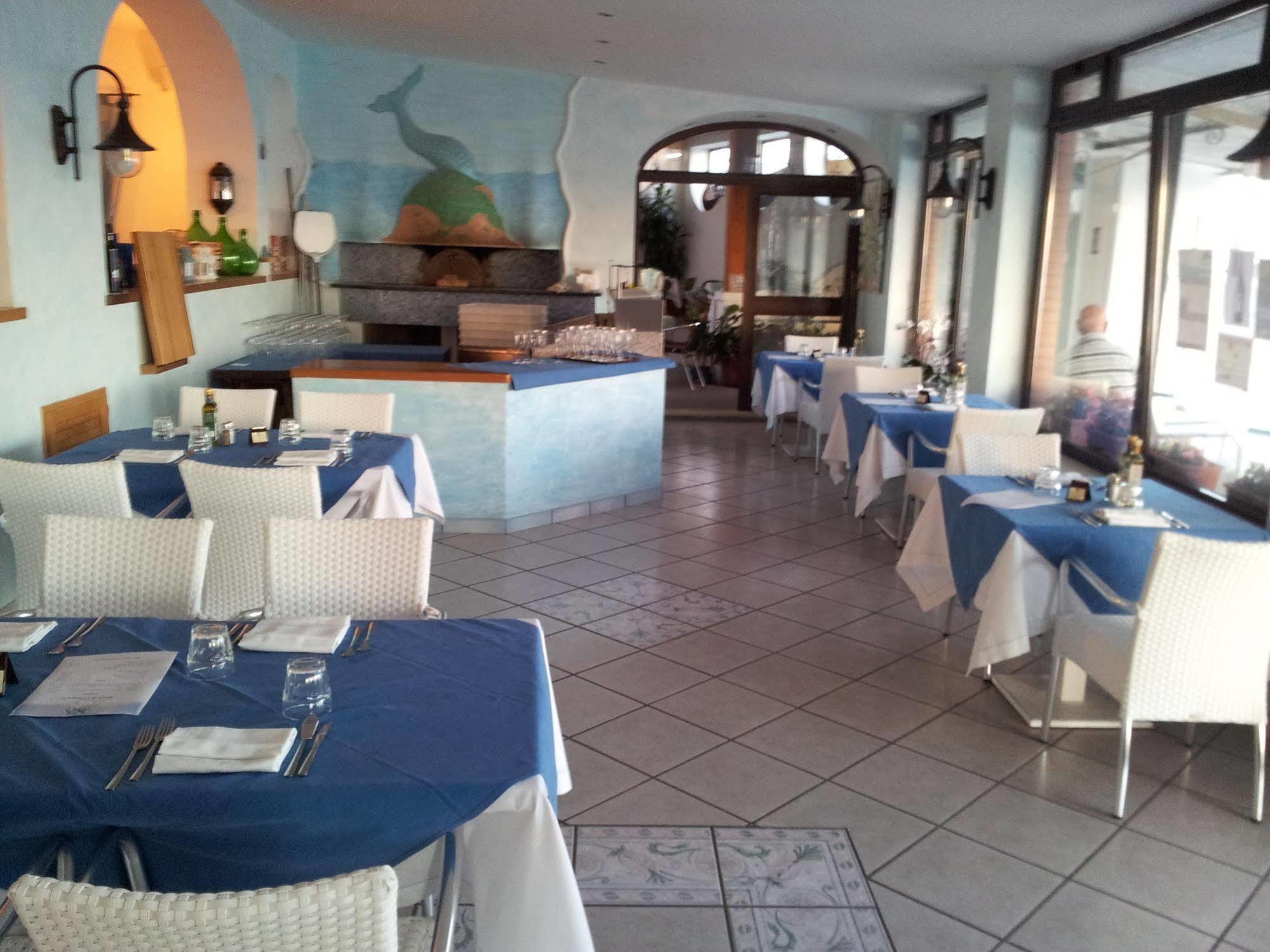Hotel Villa Sirena Sant'Angelo  Buitenkant foto